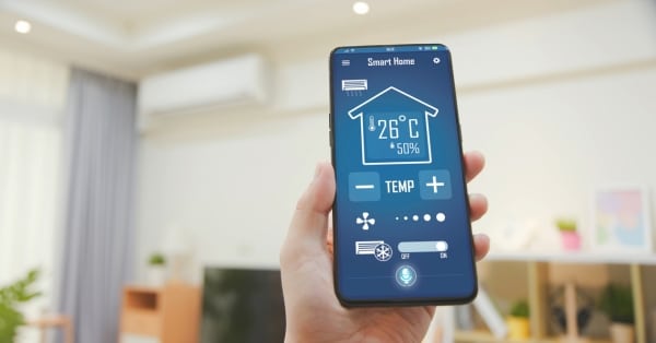 מזגנים חכמים: איך הטכנולוגיה משנה את הדרך בה אנחנו מקררים את הבית?