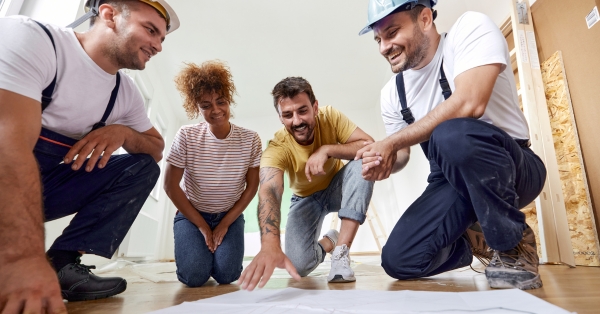איך מתכננים פרויקט שיפוץ נכון מבחינת חוזה והגנה על בעל הבית